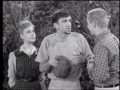 Bob Denver, Dwayne Hickman, and Iris Mann in The Many Loves of Dobie Gillis (1959)
