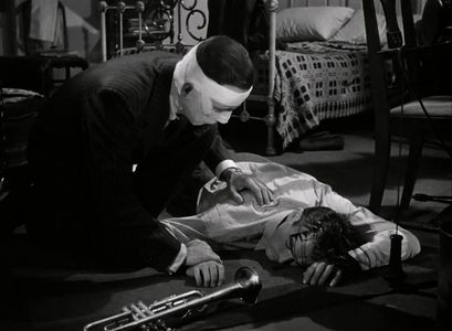 Humphrey Bogart and Rory Mallinson in Dark Passage (1947)