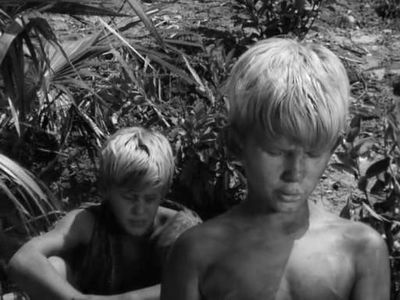 Roger Elwin and Tom Gaman in Lord of the Flies (1963)