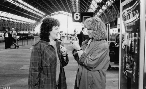 Pauline Collins and Alison Steadman in Shirley Valentine (1989)