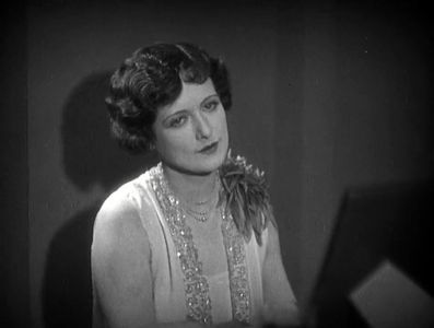Lillian Hall-Davis in The Ring (1927)