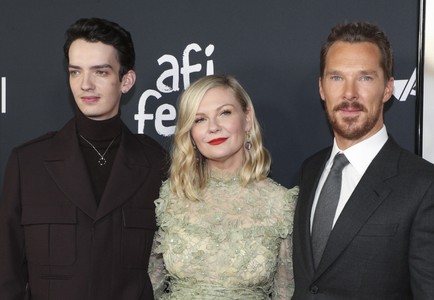 Kirsten Dunst, Benedict Cumberbatch, and Kodi Smit-McPhee at an event for The Power of the Dog (2021)