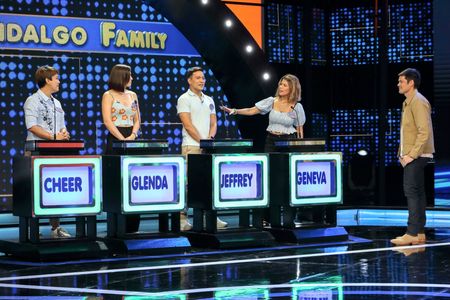 Dingdong Dantes, Geneva Cruz, Glenda Cruz-Bayona, Cheer Cruz, and Jeffrey Hidalgo in Family Feud Philippines (2022)