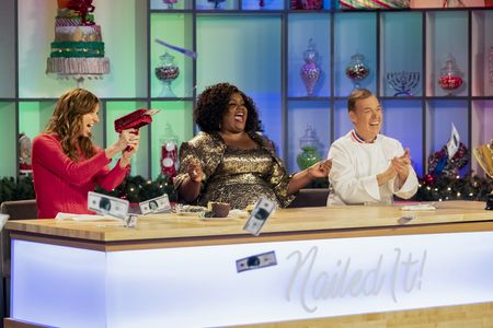 Lauren Lapkus, Jacques Torres, and Nicole Byer in Nailed It! Holiday! (2018)