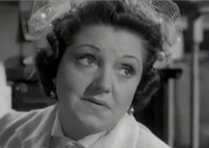 Hermione Baddeley in Room at the Top (1958)