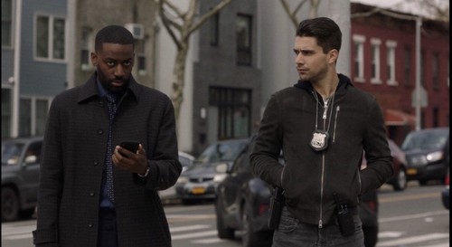 Ashley Thomas and Fabien Frankel in NYPD Blue (2019)