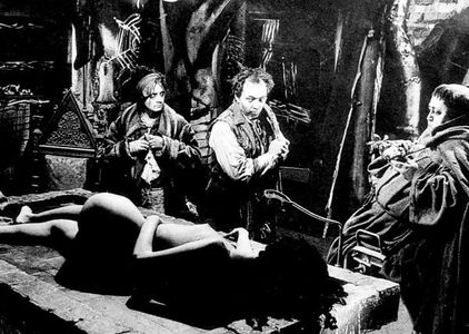 Veronika Freimanová, Rudolf Hrusínský, and Jirina Jelenská in Horror Story (1993)