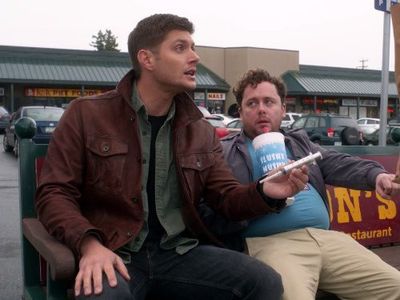 Jensen Ackles and Alex Dafoe in Supernatural (2005)