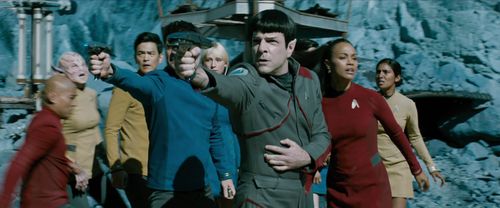 John Cho, Zachary Quinto, Zoe Saldana, and Karl Urban in Star Trek Beyond (2016)