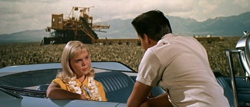 Jenny Maxwell in Blue Hawaii (1961)