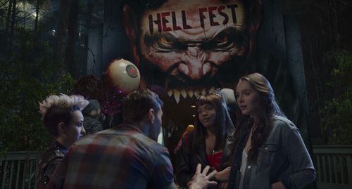 Reign Edwards, Bex Taylor-Klaus, Amy Forsyth, and Christian James in Hell Fest (2018)