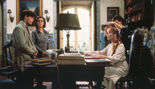 Verónica Forqué, Chus Lampreave, and Jorge Sanz in Year of Enlightment (1986)
