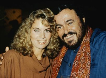 Kathryn Harrold and Luciano Pavarotti in Yes, Giorgio (1982)