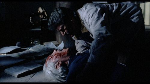 Fernando Almada and Roberto Cañedo in Grave Robbers (1989)