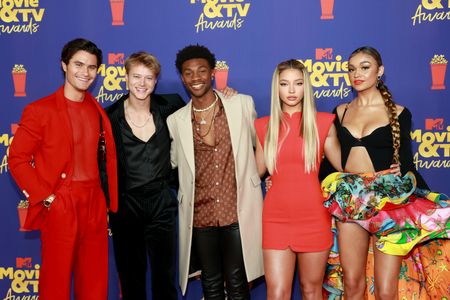 Madelyn Cline, J.D., Madison Bailey, Chase Stokes, and Rudy Pankow at an event for 2021 MTV Movie & TV Awards (2021)