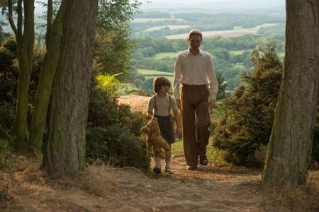 Domhnall Gleeson and Will Tilston in Goodbye Christopher Robin (2017)