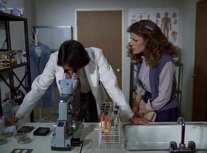 George DelHoyo and Robyn Douglass in Galactica 1980 (1980)