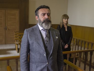 Levent Ülgen and Ipek Erdem in Kuzgun: 14.Bölüm (2019)