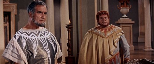 Roberto Camardiel and Carlo Tamberlani in The Colossus of Rhodes (1961)