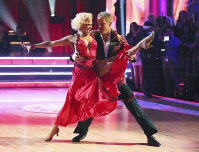 Peta Murgatroyd and Sean Lowe in Dancing with the Stars: Week 1: Performance Show (2013)