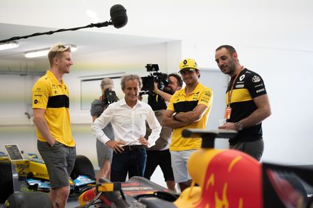 Alain Prost, Nico Hülkenberg, Carlos Sainz, and Cyril Abiteboul in Formula 1: Drive to Survive (2019)