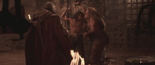Kevin Sorbo and Edward Tudor-Pole in Kull the Conqueror (1997)