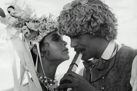 Tobias Hoesl and Petra Vancíková in The Feather Fairy (1985)
