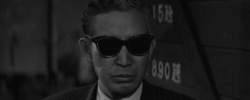 Shinsuke Ashida in Take Aim at the Police Van (1960)