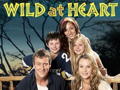 Amanda Holden, Stephen Tompkinson, Lucy-Jo Hudson, Rafaella Hutchinson, and Luke Ward-Wilkinson in Wild at Heart (2006)