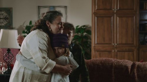 Natalie Canerday, Luke Loveless, and Skyler Elyse Philpot in Innamorarsi a Mountain View (2020)