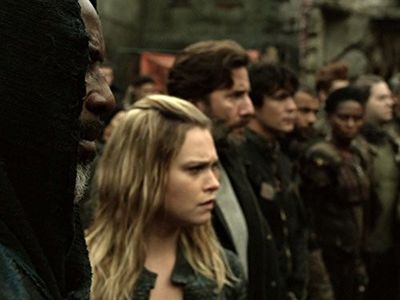 Henry Ian Cusick, Eliza Taylor, and Bob Morley in The 100 (2014)