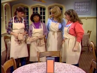 Nancy McKeon, Kim Fields, Mindy Cohn, and Lisa Whelchel in The Facts of Life (1979)