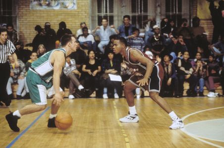 Duane Martin and Eric Nies in Above the Rim (1994)