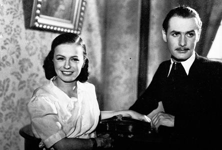 Jerzy Duszynski and Danuta Szaflarska in Zakazane piosenki (1947)