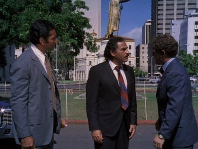 Al Harrington, James MacArthur, and Nehemiah Persoff in Hawaii Five-O (1968)