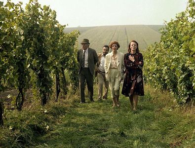 Iva Janzurová, Vladimír Mensík, Jirí Sovák, and Bozidara Turzonovová in Young Wine (1986)
