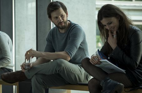 Still of Franz Dinda and Aylin Tezel in The Informant 2