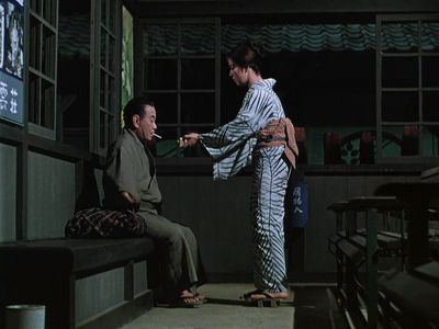 Machiko Kyô and Ganjirô Nakamura in Floating Weeds (1959)