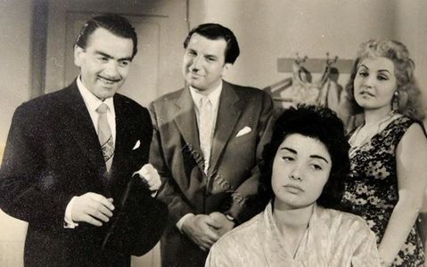 Serpil Gül, Talat Gözbak, Muzaffer Nebioglu, and Ahmet Tarik Tekçe in Kumpanya (1958)