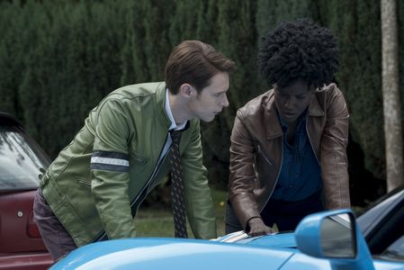 Samuel Barnett and Jade Eshete in Dirk Gently's Holistic Detective Agency (2016)
