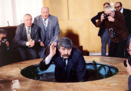 Milan Riehs and Július Satinský in Hamster in a Nightshirt (1988)