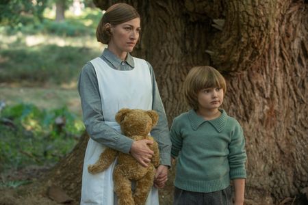 Kelly Macdonald and Will Tilston in Goodbye Christopher Robin (2017)