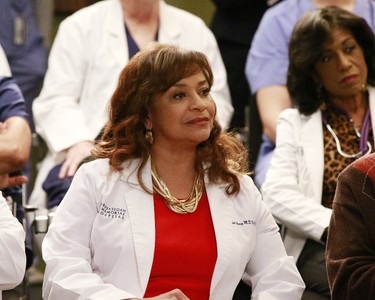 Debbie Allen in Grey's Anatomy (2005)