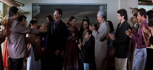 Hrithik Roshan, Farida Jalal, Ameesha Patel, and Satish Shah in Kaho Naa... Pyaar Hai (2000)