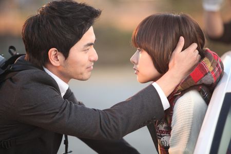 Yun-hie Jo and Lee Jin-Wook in Nine: Nine Time Travels (2013)