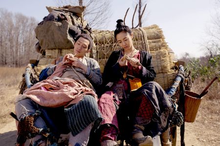 Baihe Bai and Boran Jing in Monster Hunt (2015)