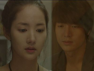Park Min-Young and Lee Min-Ho in City Hunter (2011)