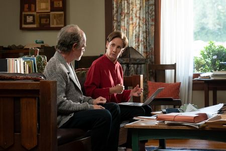 William H. Macy and Laurie Metcalf in The Dropout (2022)