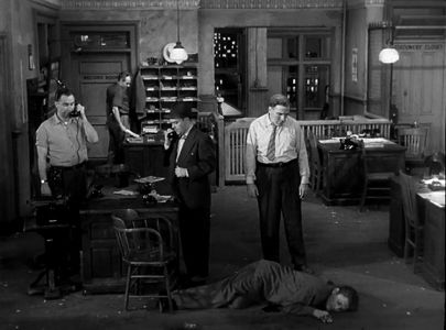 Kirk Douglas, William Bendix, Frank Faylen, Horace McMahon, and Luis Van Rooten in Detective Story (1951)