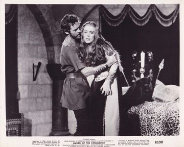 Guy Madison and Eleonora Rossi Drago in Sword of the Conqueror (1961)